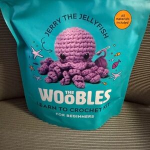 The Woobles Jerry the Jellyfish Crochet Kit - Purple